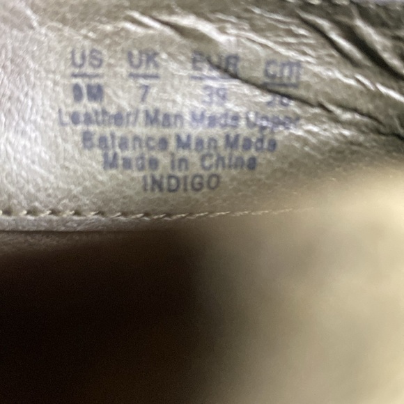 Fergie ankle boots are women 9M suede green gold details festival casual gipsy - Picture 11 of 14